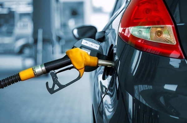 今日国内汽车燃油价格再度调整 加满一箱油可省近20元
