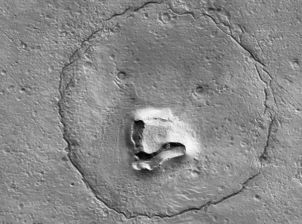 NASA公布火星表面图片